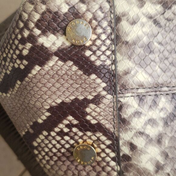 Michael Kors Black Tan Beige Python Embossed Leather Handbag Shoulder Bag Purs - Picture 9 of 11